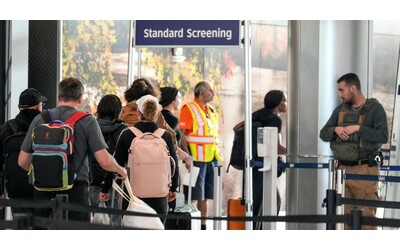 Negli Stati Uniti lo shutdown pi lungo della storia Le incognite sull Ice negli aeroporti anche dopo lo sblocco dei fondi