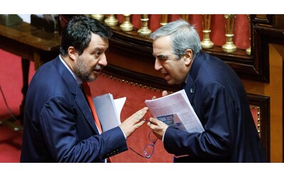 Nomine sui vaccini, Forza Italia e Noi Moderati contro la linea di Lega e FdI. Gasparri: “Siamo dalla parte della scienza, non degli stregoni”