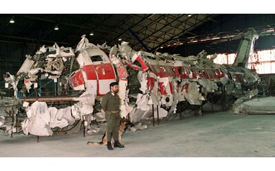 Non archiviare le indagini sulla strage di Ustica nelle carte elementi nuovi l appello dei familiari delle vittime