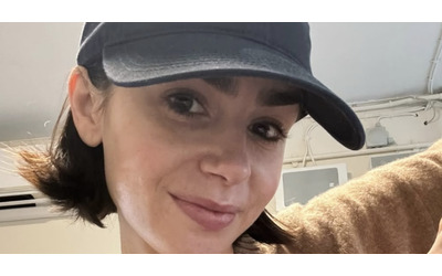 Non solo Lily Collins, ecco le celebrità che hanno avuto figli con la ‘maternità surrogata’ : “Dirlo è molto importante per ‘normalizzare’ questa via”