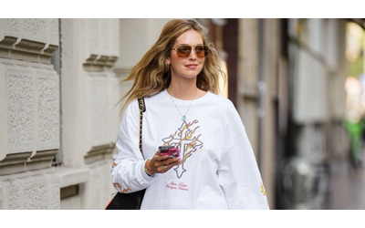 “Non spaccarmi il cuore, è già rotto abbastanza”: Chiara Ferragni prova a risollevare le sorti (e i fatturati) del suo brand con “Rivoluzione romantica”