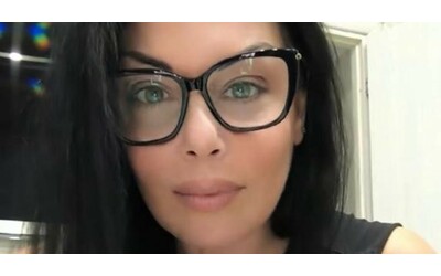 Nunzia Cappitelli trovata morta in casa a Napoli interrogato un giovane che aveva denunciato Ipotesi femminicidio