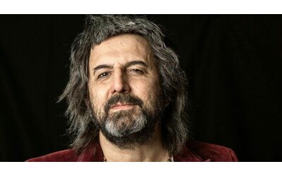 Omar Pedrini: “Mi tocca un’altra operazione al cuore, il cardiochirurgo mi ha intimato di darmi una calmata.  Ora ho trovato un ‘piano B'”