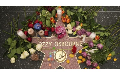 Ozzy Osbourne è morto. Ma non provate a santificarlo