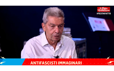 Padellaro alla Festa del Fatto: “L’informazione tv ha il peccato mortale di annoiare. Non è tele-Meloni, è tele-Noia”