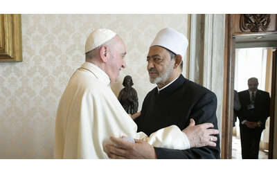 Papa Francesco e l’Islam: ha ricucito le fratture con la forza del dialogo. Con i musulmani contro guerra e terrorismo