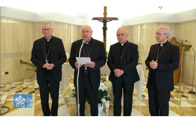Papa Francesco morto, ecco com’è stato dato l’annuncio in diretta video dal cardinale Farrell