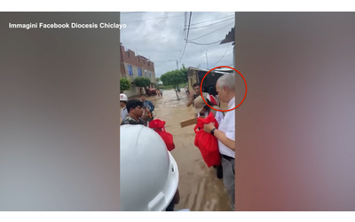Papa Leone XIV, quando Prevost aiutava la popolazione peruviana coi piedi nel fango durante un’inondazione