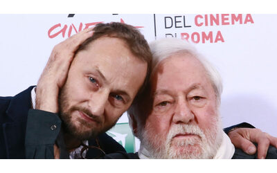 “Papà Paolo Villaggio mi portò a San Patrignano con un gesto da Oscar. L’ho visto felice con il Leone d’oro e quando ho smesso di drogarmi”: parla il figlio Piero