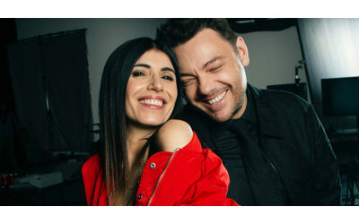 “Parlavamo di vita, delle nostre vite ma non solo e della voglia e necessità che tutti hanno di stare bene”: Tiziano Ferro e Giorgia insieme in “Superstar”
