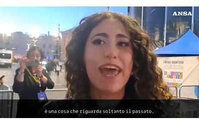 “Perché ho cambiato ‘partigiano’ in ‘essere umano’? Per allargare il messaggio al mondo, non è una cosa solo del passato”: le parole di Delia dopo il Concertone