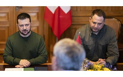 Perquisizione dell’anticorruzione a casa del capo di gabinetto di Zelensky: il presidente ucraino costretto a far dimettere il fedelissimo Yermak