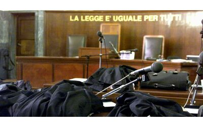 Piacenza macellaio in malattia scoperto a lavorare in un altra ditta Il giudice d ragione all azienda che lo ha licenziato