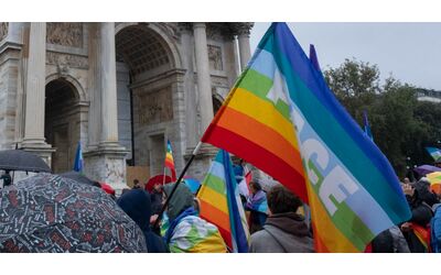 Piazza per l’Europa, l’ambiguità sulle armi spacca la società civile. Proteste dentro Cgil e Anpi, l’Arci non va: “Scelte impressionanti di Bruxelles”