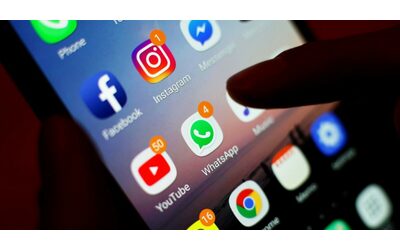 Picchia e violenta una 14enne conosciuta sui social: arrestato 21enne. Era il primo appuntamento