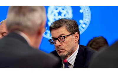 Pil fermo nel terzo trimestre e consumi in frenata: a ottobre cala del 26% la voglia di comprare degli italiani