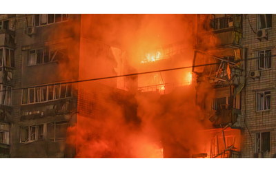 Pioggia di missili e droni sull Ucraina colpite Kiev e le citt dell ovest la Polonia fa alzare i caccia Oggi nuovo round di colloqui Kiev Usa