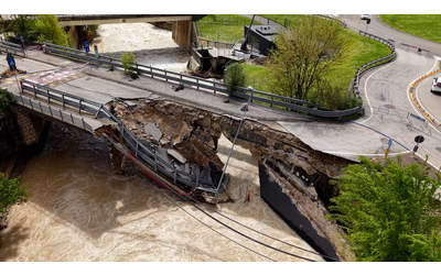 Ponte crollato a Valdagno per le forti piogge: le impressionanti immagini dal drone