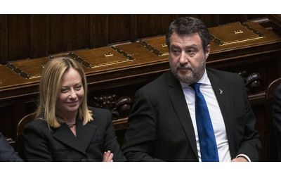 Ponte sullo Stretto, sì al progetto definitivo. Meloni: “Ora arriva il difficile”. E Salvini si ispira a Lunardi