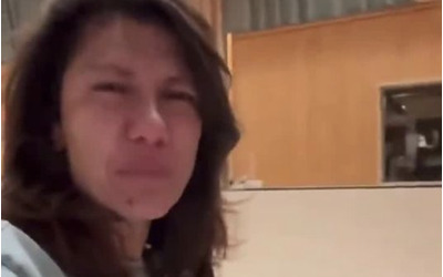 “Portateli voi gli aiuti perché stanno morendo”: Elisa in lacrime per la Global Sumud Flotilla fa un appello a Giorgia Meloni – IL VIDEO