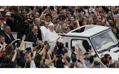 Presente a Pasqua, nonostante tutto: la resistenza di Papa Francesco per dare un messaggio al mondo (e ai cardinali)