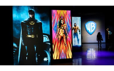 “Prezzi degli abbonamenti più alti e meno scelta”, l’acquisizione di Warner Bros da parte di Netflix scuote il cinema e la politica