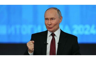 Putin rivendica i successi in Ucraina: “Vicini ai nostri obiettivi”. E sull’economia risponde all’Ue: “Continuiamo a crescere”