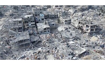 Quel che resta della Striscia di Gaza, le impressionanti riprese aeree mostrano la distruzione di Rafah