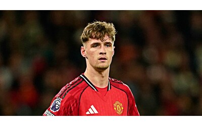 Ragazzo gay il figlio di Fletcher squalificato per sei giornate dopo l insulto omofobo Poi le scuse