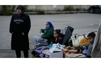 Raid di Israele sul Libano Hezbollah colpisce un kibbutz Trump Forze Usa schierate vicino all Iran fino all accordo