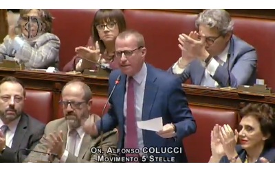 Raid fascisti al liceo Righi di Roma, le opposizioni: “Fatti gravissimi, quei ragazzi si sentono coperti. Meloni venga in Aula”