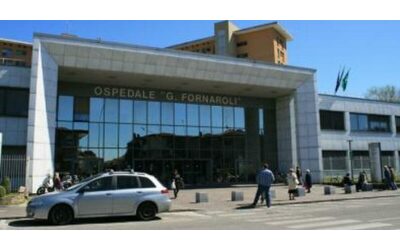 Rapina in casa ladro accoltellato dal proprietario muore al Pronto soccorso E i familiari scardinano la porta dell ospedale