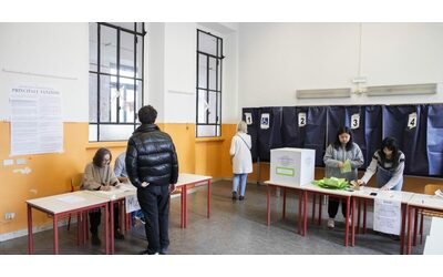 Referendum ostacoli al voto dei rappresentanti di lista fuorisede M5s Qualcuno si rivolto alle forze dell ordine altri hanno firmato moduli