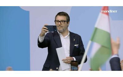 Referendum Salvini attende i risultati a Budapest lanciando cori per Orb n Mi stato vicino durante i processi