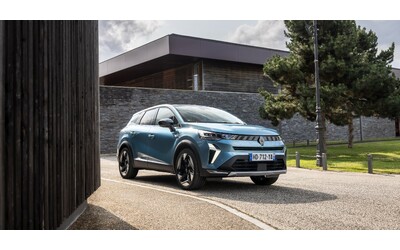 Renault Symbioz Full Hybrid, il suv che parla il linguaggio della città