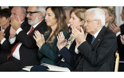 Ricerca sul cancro, Mattarella: “Le teorie antiscientifiche? Autolesionismo”. E difende il Servizio sanitario