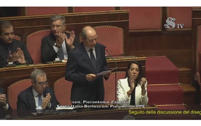 Riforma giustizia, il senatore di Forza Italia: “Parlo dal seggio di Berlusconi, a lui dedichiamo questa giornata storica” – Video