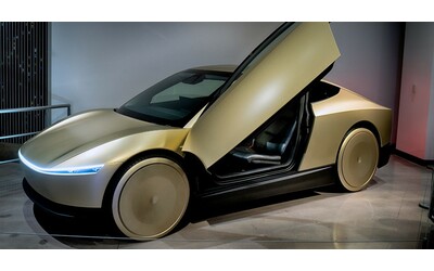 Robotaxi debutto europeo nel 2026 Un mercato miliardario tra rischi e incognite