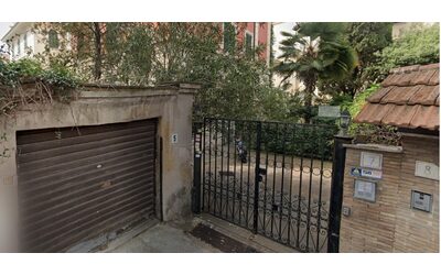 Roma, il mistero del cadavere trovato sul tetto di un’autorimessa e l’ipotesi sul ladro caduto da un palazzo