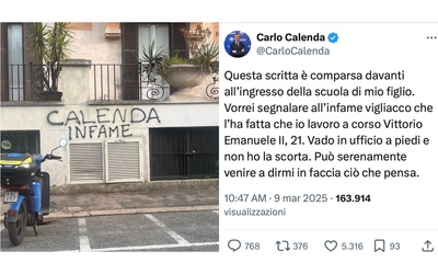 Roma, scritta contro Carlo Calenda davanti alla scuola del figlio
