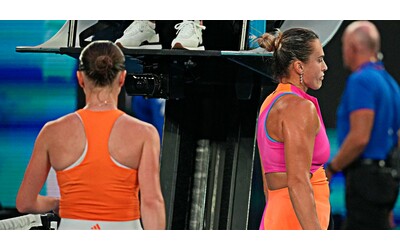 Sabalenka Svitolina gelo tra la bielorussa e l ucraina agli Australian Open n foto n stretta di mano E un labiale sospetto
