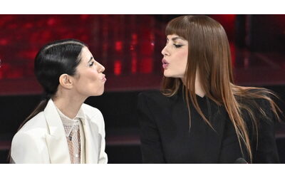 Sanremo 2025, ecco chi ha vinto la serata cover e duetti. La classifica della quarta sera, la top 10 e le sorprese
