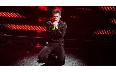 Sanremo 2025, Fedez fa irruzione nella classifica della seconda serata. Giorgia, Achille Lauro, Cristicchi e Corsi non si spostano dalla top 5