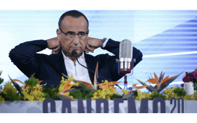 Sanremo 2026, Carlo Conti: “Oggi arrivano notizie terribili e noi siamo qui a fare festa, musica, in un Paese libero e democratico. Referendum? Non si può parlarne, ma andate a votare. Forse potrei rimanere”