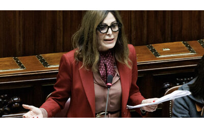 Santanchè, il processo per truffa all’Inps va avanti: la giudice non cambia. “C’è il rischio prescrizione”