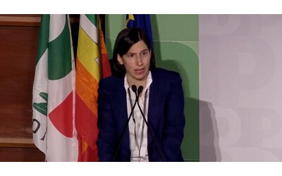 Schlein attacca Meloni: “Vive in una dimensione parallela dove tutto va bene, il favoloso mondo di Ameloni. Ma dilaga il nulla”