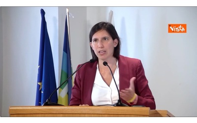 Schlein: “Meloni condanna le violenze di Milano ma non dice nulla sui crimini di Netanyahu a Gaza” – Video