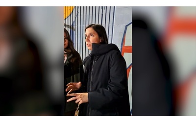 Schlein Musk guadagna mille miliardi di dollari e i suoi amici Meloni e Trump bloccano il salario minimo