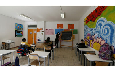 Scuola, uno studente su otto non ha la cittadinanza. Valditara invia 1000 prof di italiano a supporto: “Ma non basta”
