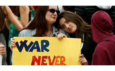 Se la prima vittima della guerra è la verità, la seconda sono i giovani